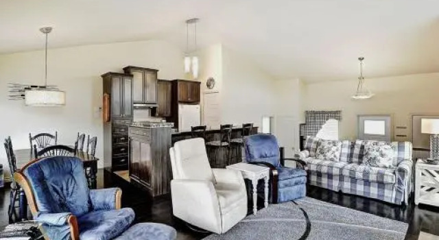 Chalet 66 rue des Alpages, Book Chalet Hoteller i Stoneham med parkering, nær Stoneham Golf Club, Parkering