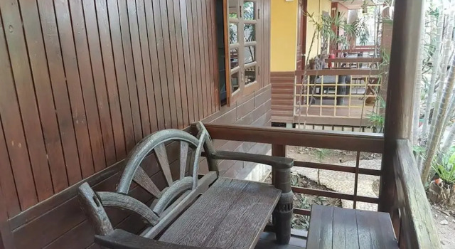 Номер Deluxe с балконом Guesthouse Ratchaburi