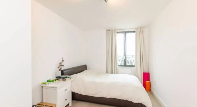 Stunning 2 Bed Flat w/ Terrace Next to Kings Cross, Забронировать Отель Отели Англии 3 звезды, 3*