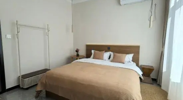 Люкс с 3 комнатами с видом на горы Yanlaixing Guesthouse