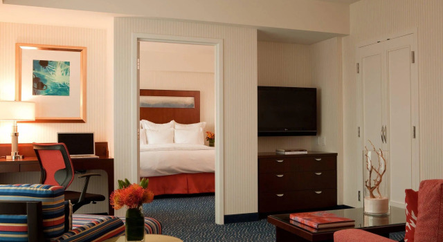 Двухместный люкс Renaissance Boston Seaport District