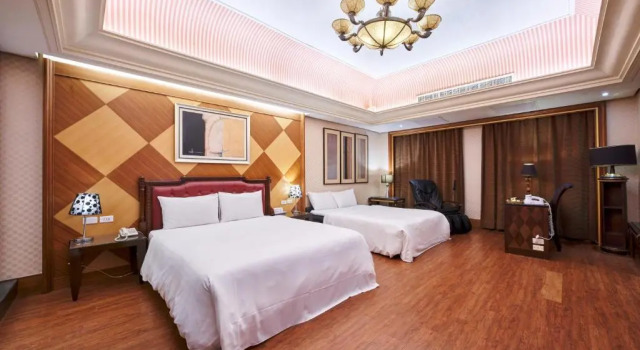 Четырёхместный номер Standard Holiday Motel