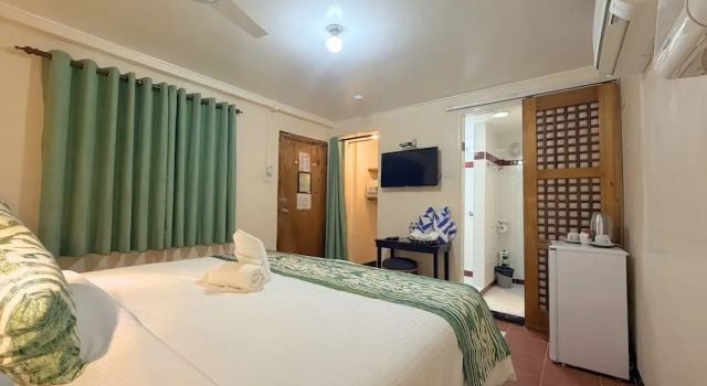 Номер Economy с видом на бассейн El Galleon Beach Resort