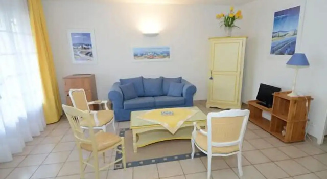 Люкс Superior с балконом Hôtel et AppartHôtel Le Relais Du Val DOrbieu