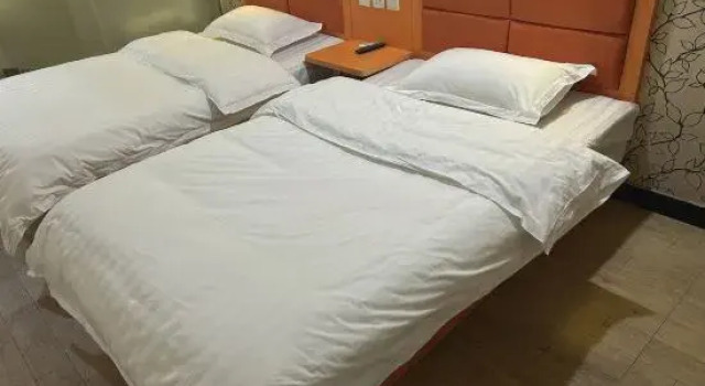 Pod Inn (Shanghai Changzhong Road Metro Station Shanghai University), Book Hotel Hotels in Miaohang with Parking, Parking