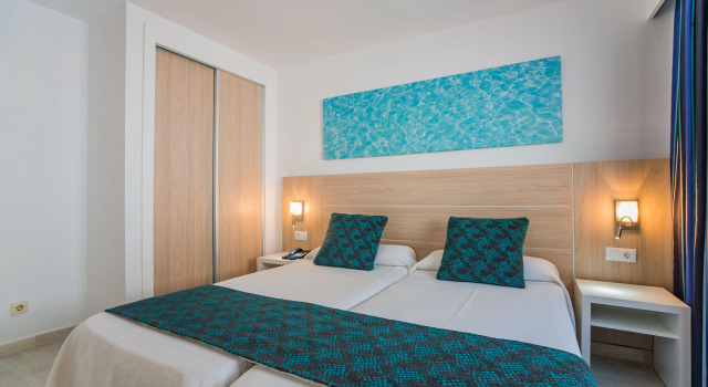 Апарт-отель Holiday Center Santa Ponsa
