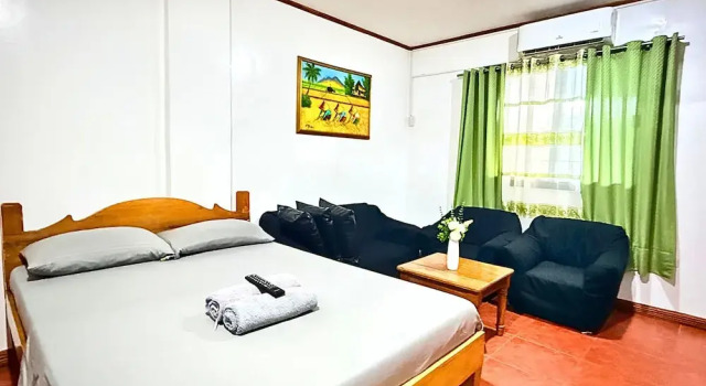 Студия Badladz Staycation Condos