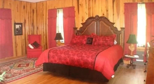 Tuckasiegee River Mountain Lodge, Забронировать Отель Отели Уитиер с парковкой, Парковка