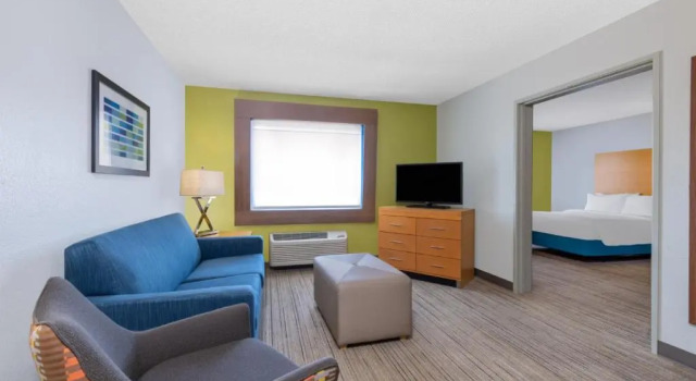 Двухместный люкс Holiday Inn Express & Suites Wheat Ridge-Denver West by IHG