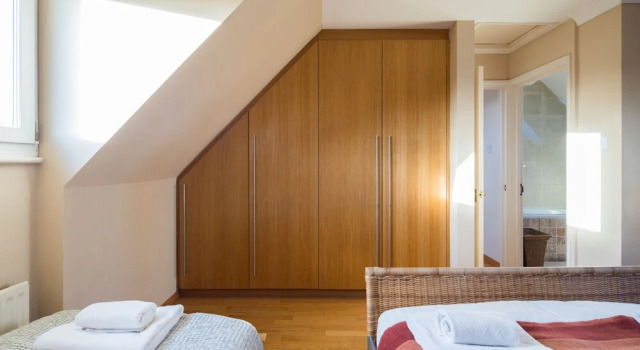 Spacious Two Story House, Забронировать Отель Бизнес-отели Лондона, рядом с Стадион Stamford Bridge, 4* 5*