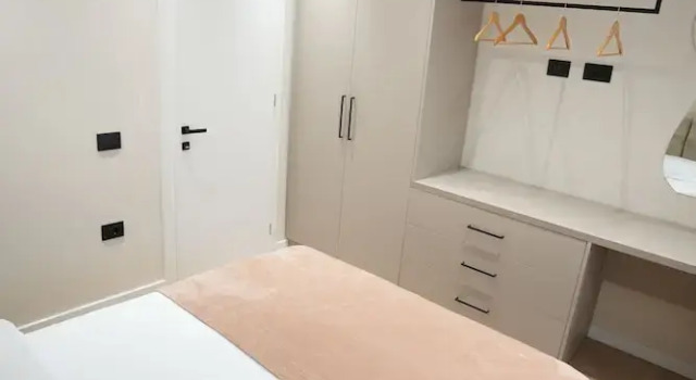 Huqi Luxury Apartments, Забронировать Апартаменты/квартира Отели области Тираны с парковкой, Парковка