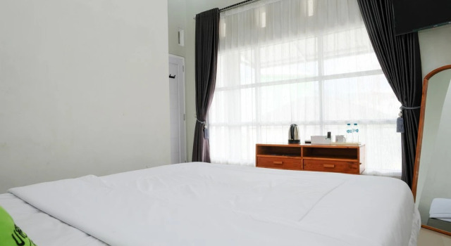 Urbanview Hotel Dieng Chill House Syariah