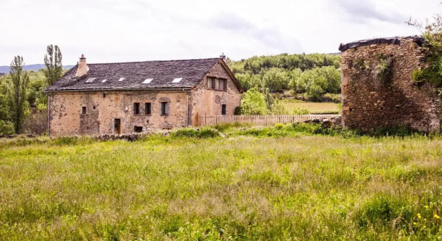 Коттедж с 4 комнатами Casa Dorondón