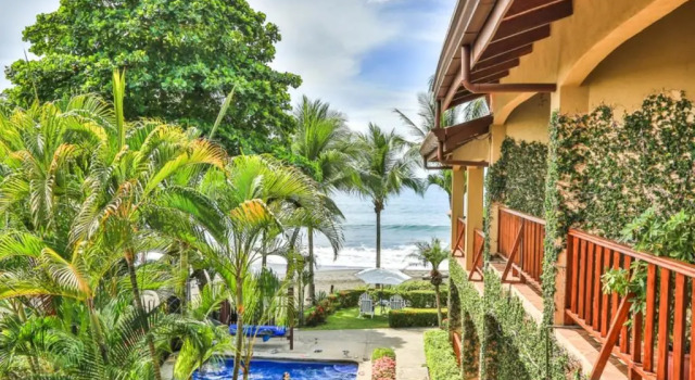 Номер Standard The Backyard Beachfront Hotel
