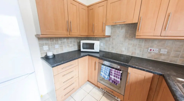 Newly Redecorated 2BR Victoria Docks Flat for 4, Забронировать Отель Отели Лондона 3 звезды, рядом с Выставочный центр ExCeL, 3*