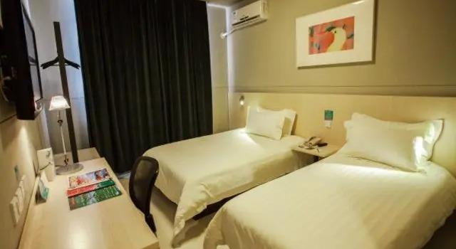 Номер Standard Jinjiang Inn Jinshan City Sands