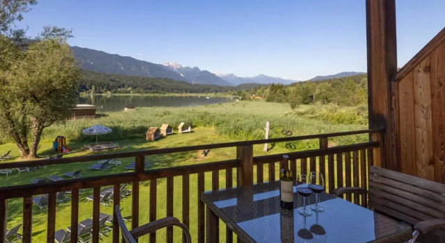 Апартаменты с видом на озеро Lake Resort Pressegger See