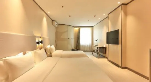 Семейный номер Standard Jinjiang Inn Qingdao Chongqing South Road Metro