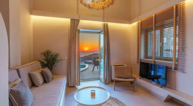 Вилла Grand Halo Santorini - Living Experience
