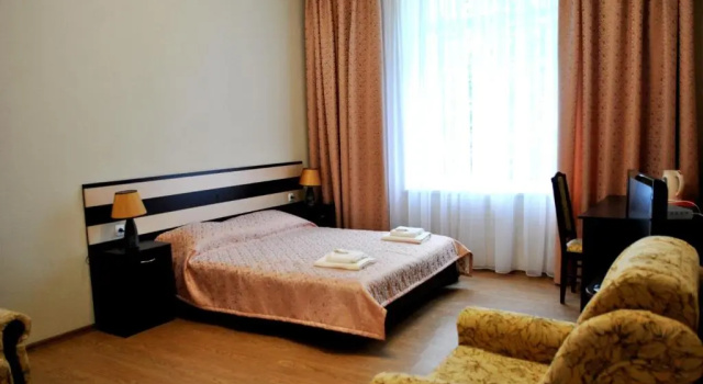 Полулюкс Elegia Hotel