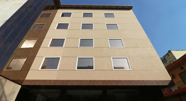 Capital O 11690 M Suites, Забронировать Отель Отели Нью-Дели с завтраком, Завтраки