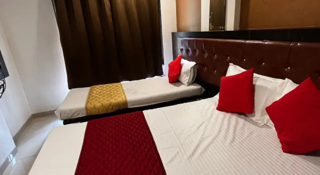 Трёхместный номер Deluxe Hotel Borivali Executive - Near Borivali Railway Station
