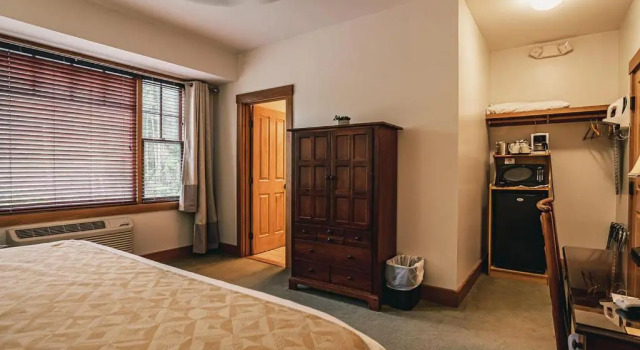 Номер Standard с видом на бассейн Nantahala Village