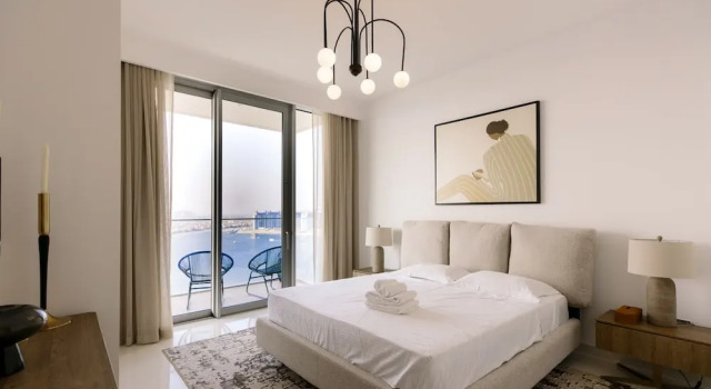 Beachfront 2BD apartment with Palm View, Забронировать Апартаменты/квартира Апартаменты Эмирата Дубая, рядом с Международный яхт-клуб Дубая, Апартаменты/квартира