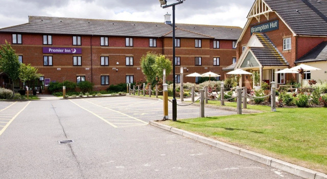 Premier Inn Huntingdon (A1/A14)