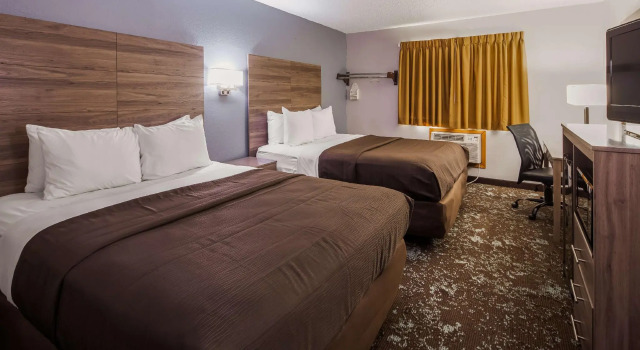 Четырёхместный номер Standard Ramada by Wyndham Cedar Rapids South