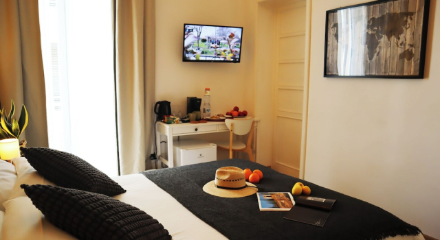 Двухместный номер Deluxe с балконом Fortuna Guest House - Charm & Relax rooms