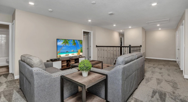 Storey Lake 9 BR Villa with Game Room, Varaa Villa SPA-hotellit kohteessa Florida, SPA