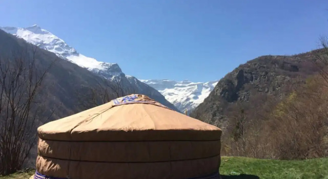 Mongolian Yurts, Rezervasyon Otel Pyrenees National Park otoparklı oteller, Otopark