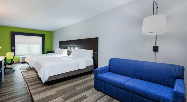 Четырёхместный люкс Holiday Inn Express Port Lavaca by IHG