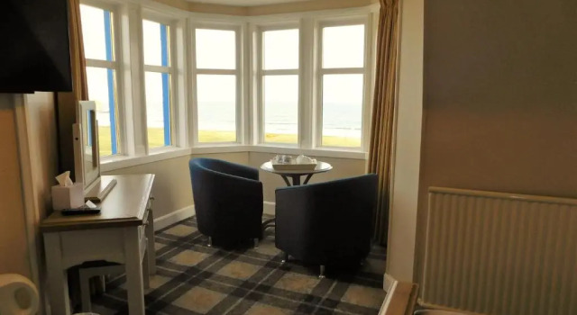 Номер Superior Cullen Bay Hotel