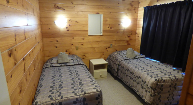 Cedarwood Lakeside Motel & Conference Venue