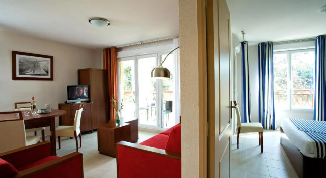 Апартаменты Goélia Mandelieu Riviera Resort