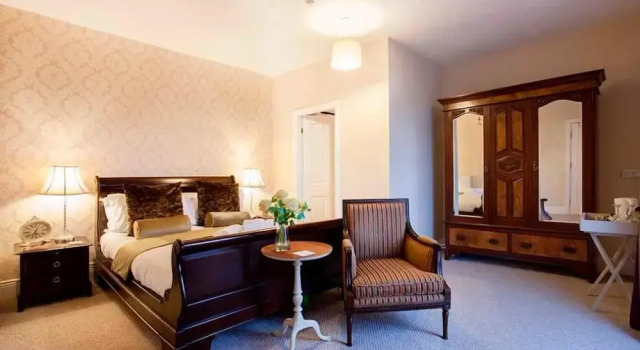 Number 61 Guest House and Tea Room
