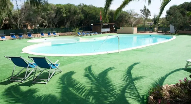 Calacavallo Villaggio Campeggio, Забронировать Отель Капо-Кода-Кавалло Сан Теодоро, рядом с Пляж Кала Брандинчи