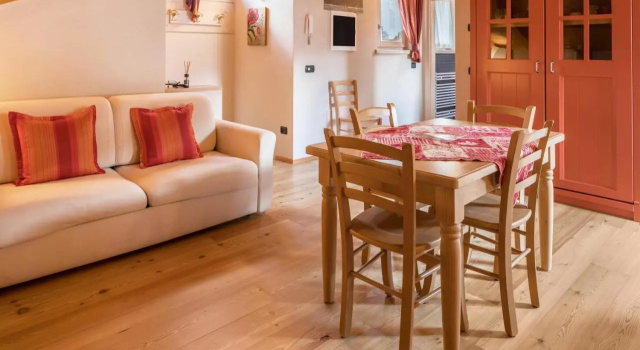 Snow Chalet 3 Elements, Book Chalet Hoteller i Livigno med parkering, Parkering