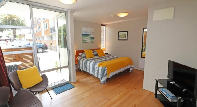 Студия Deluxe Sumner Bay Motel