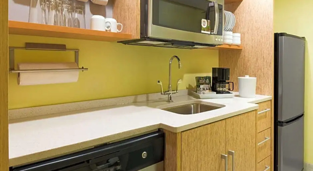 Четырёхместный люкс Home2 Suites by Hilton Buffalo Airport/ Galleria Mall