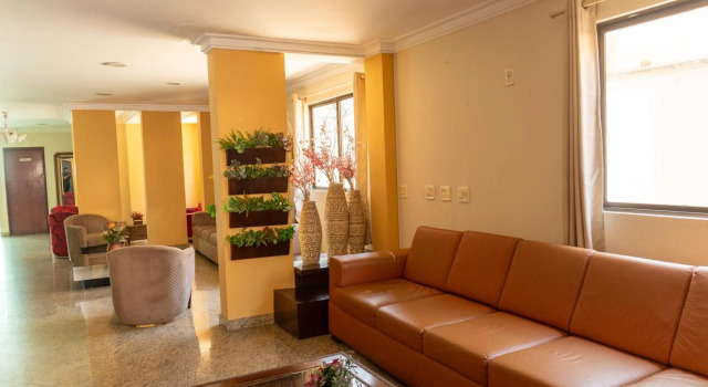 Crystal Plaza Hotel Marista