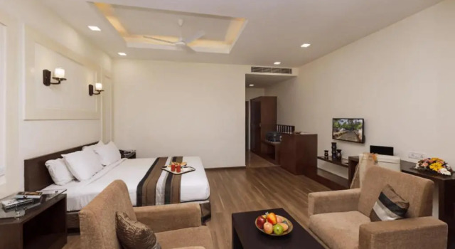 Esthell Village Resort, Забронировать Отель Отели штата Тамилнада с бассейном, Бассейн