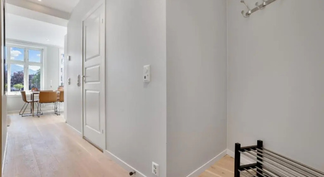 Апартаменты Цокольный этаж с 3 комнатами с красивым видом из окна Barfot Apartments