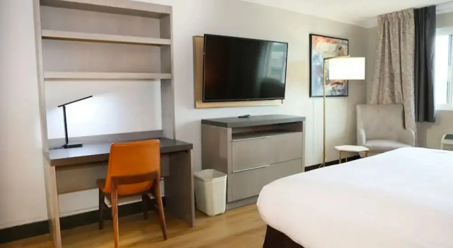 Номер Deluxe с красивым видом из окна Lincoln Hotel Monterey Park Los Angeles