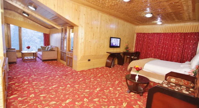 Grand Mumtaz Resorts, Забронировать Отель Отели Пахалгам с бассейном, Бассейн