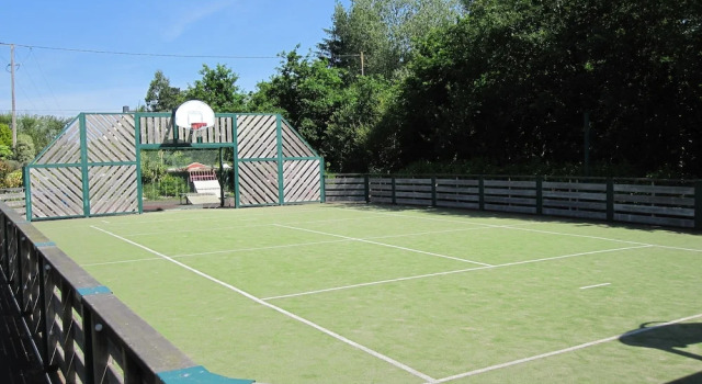 Camping Les Capucines, Rezerwuj Pole kempingowe Trédrez Bretania