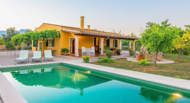 Вилла Can Moscari in Inca With 3 Bedrooms and 2 Bathrooms