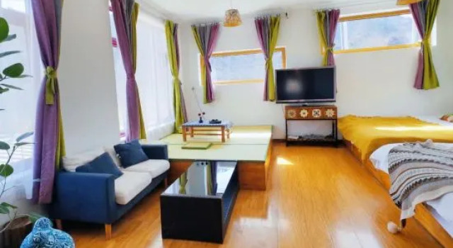 Кровать в общем номере Encounter Garden Great Wall Holiday Guesthouse